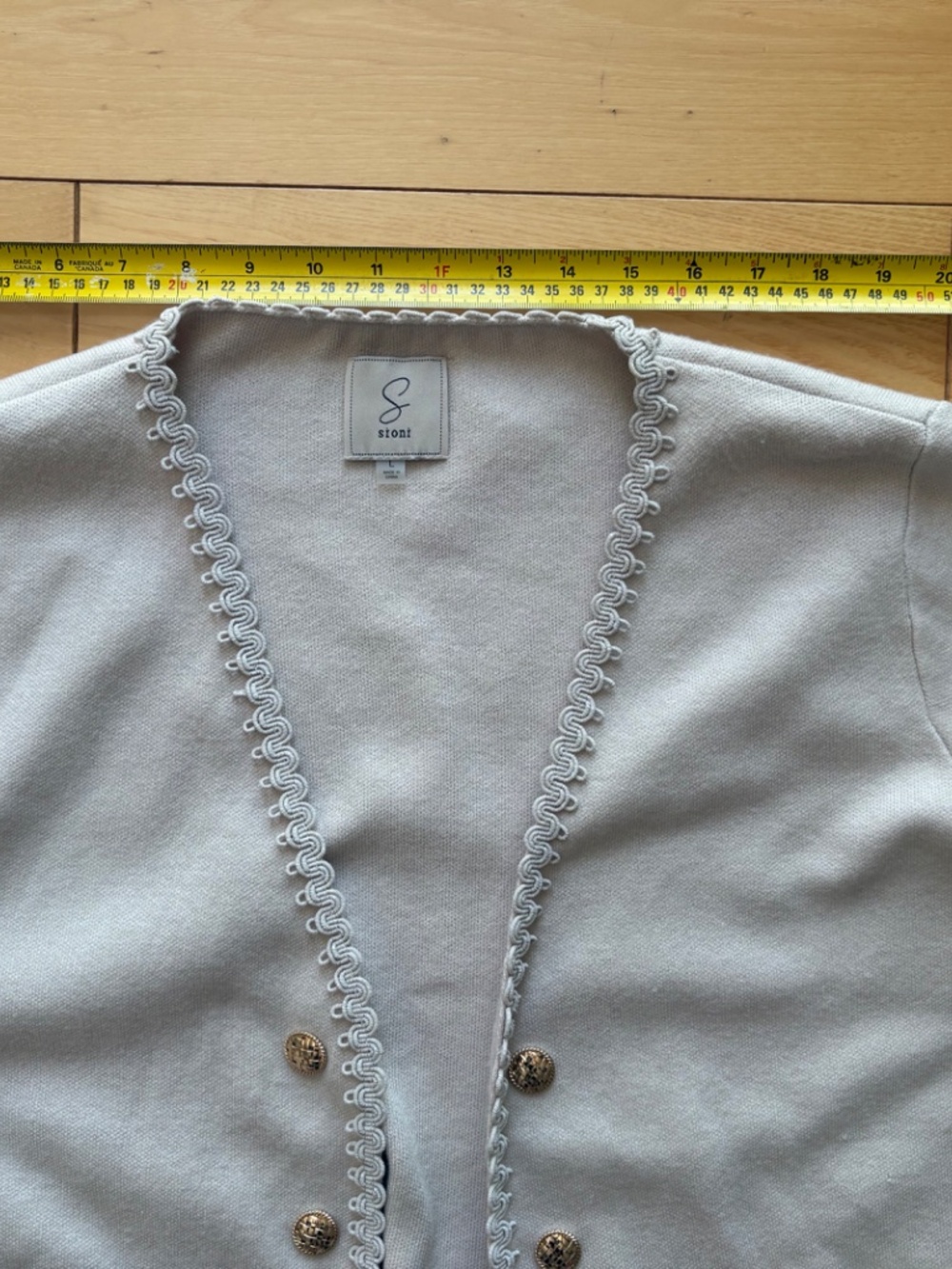 Sioni Open-Front Ivory/Cream Knitted Lady Jacket Cardigan with Gold Buttons - Picture 7 of 16